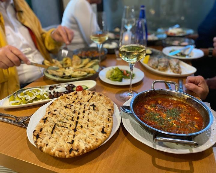 Nefeli Griechische Taverne